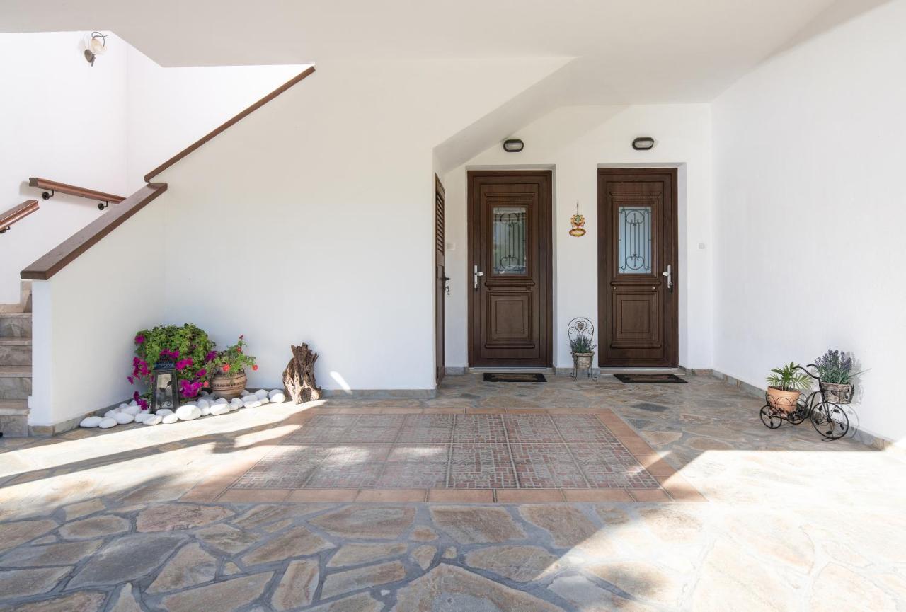 Xalonia Seaview Apartment Áyios Nikólaos Luaran gambar